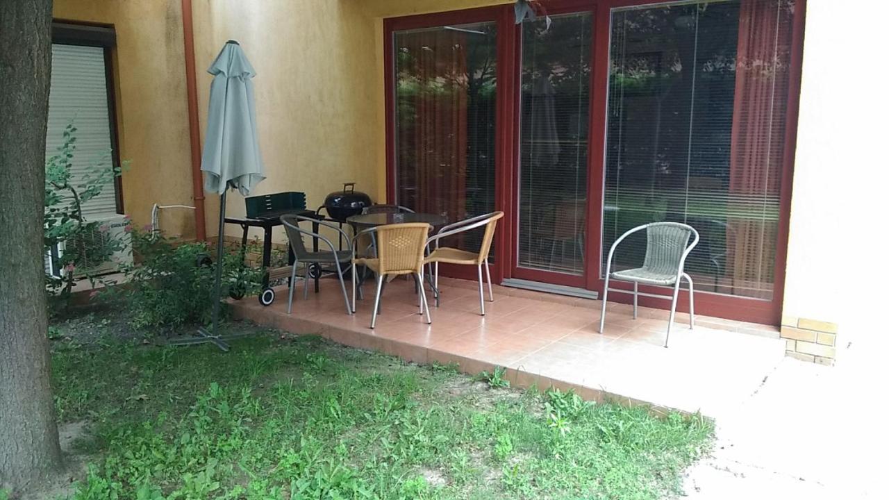 Jenny Apartman Siófok Buitenkant foto